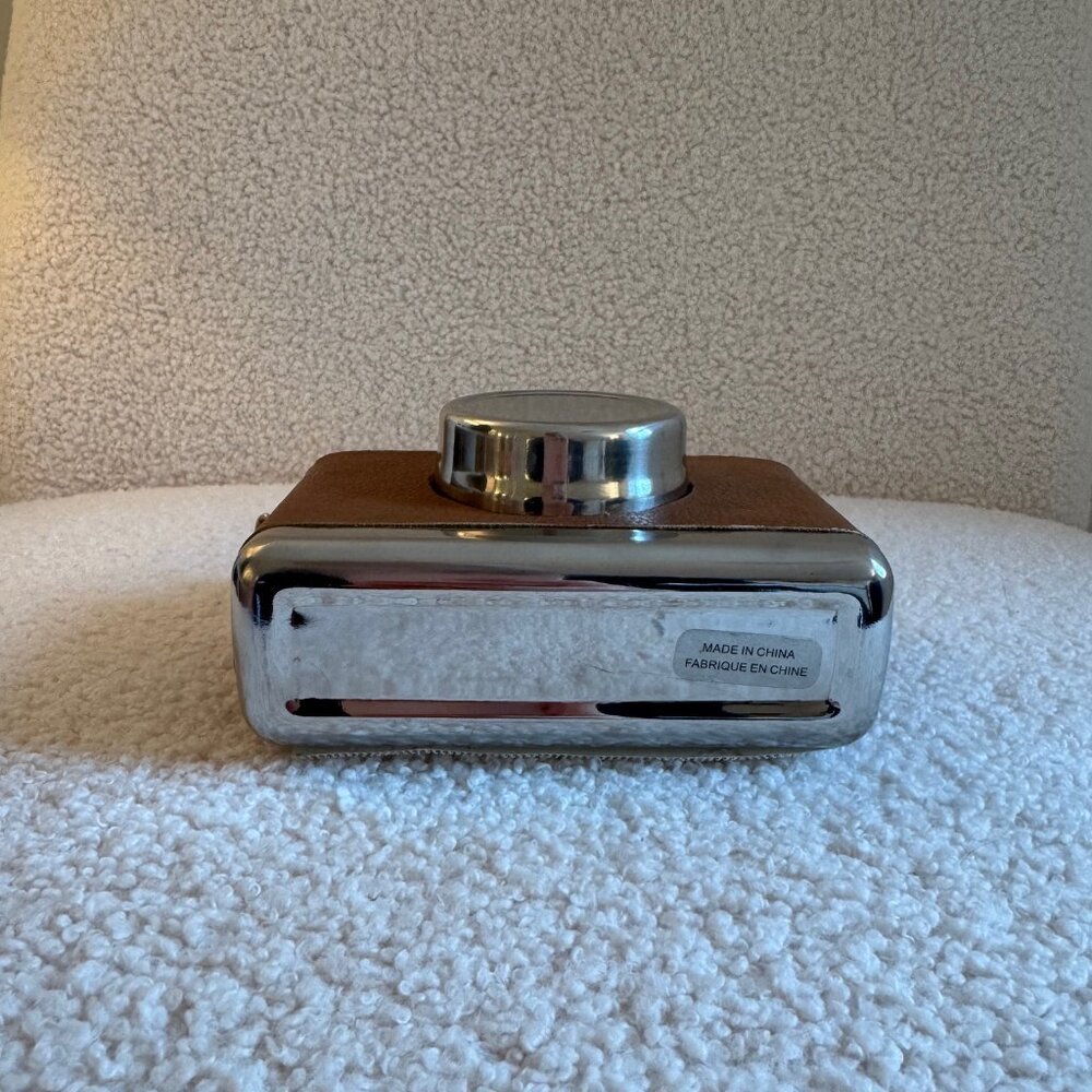 Camera Flask - Picture 5 of 8
